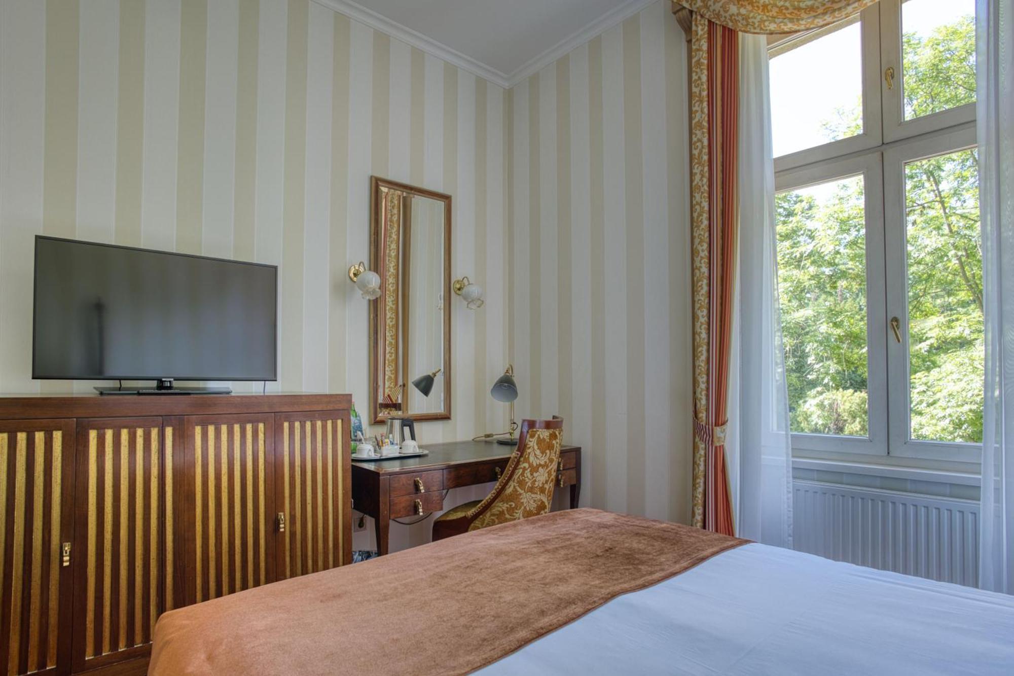 Deluxe Double Room Wellness Fitness Access